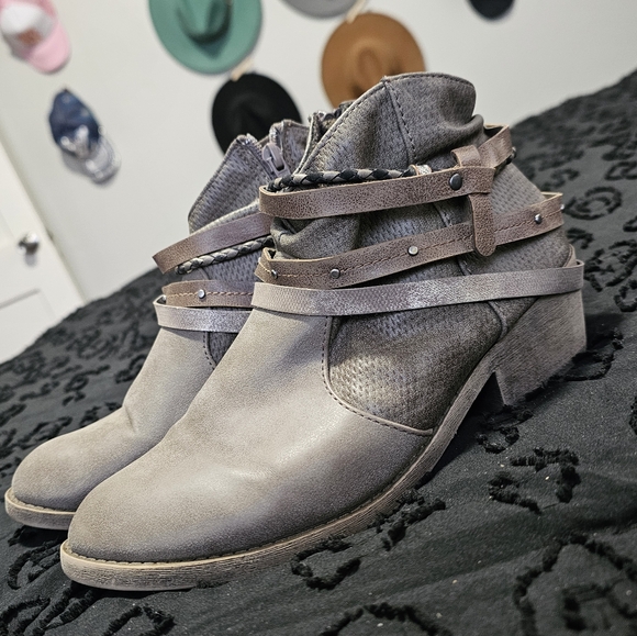 Booties - Picture 2 of 3